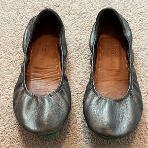 Tieks - Metallic Pewter - Size 6